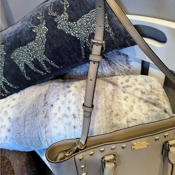 Gorgeous Michael Kors Saffiano leather studded tote! Like new! - Picture 3 of 9